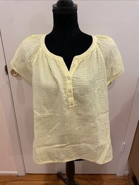 Gap yellow short sleeve top size xl
